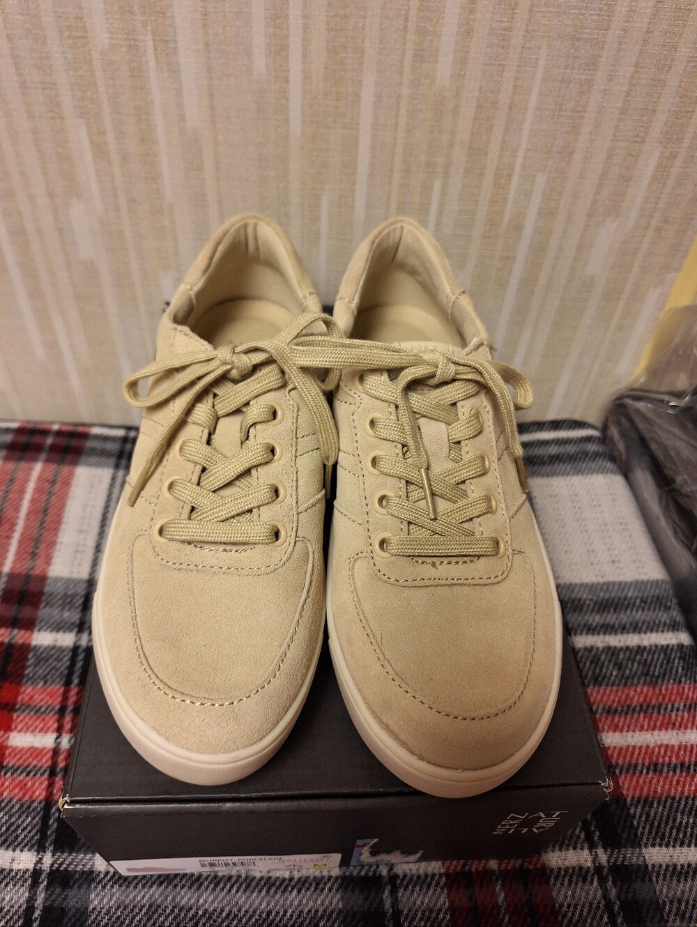 Naturalizer Womens Sneaker - 7.5